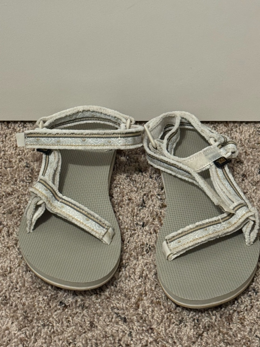 Beige Velcro strap Tevas W10